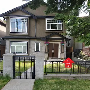 Gasthof Private W King Bed, Ground Level, Naturally Bright, Vancouver