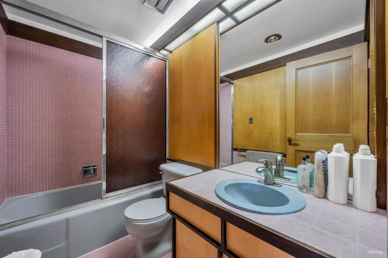 Historic Specious Home In Vancouver West
